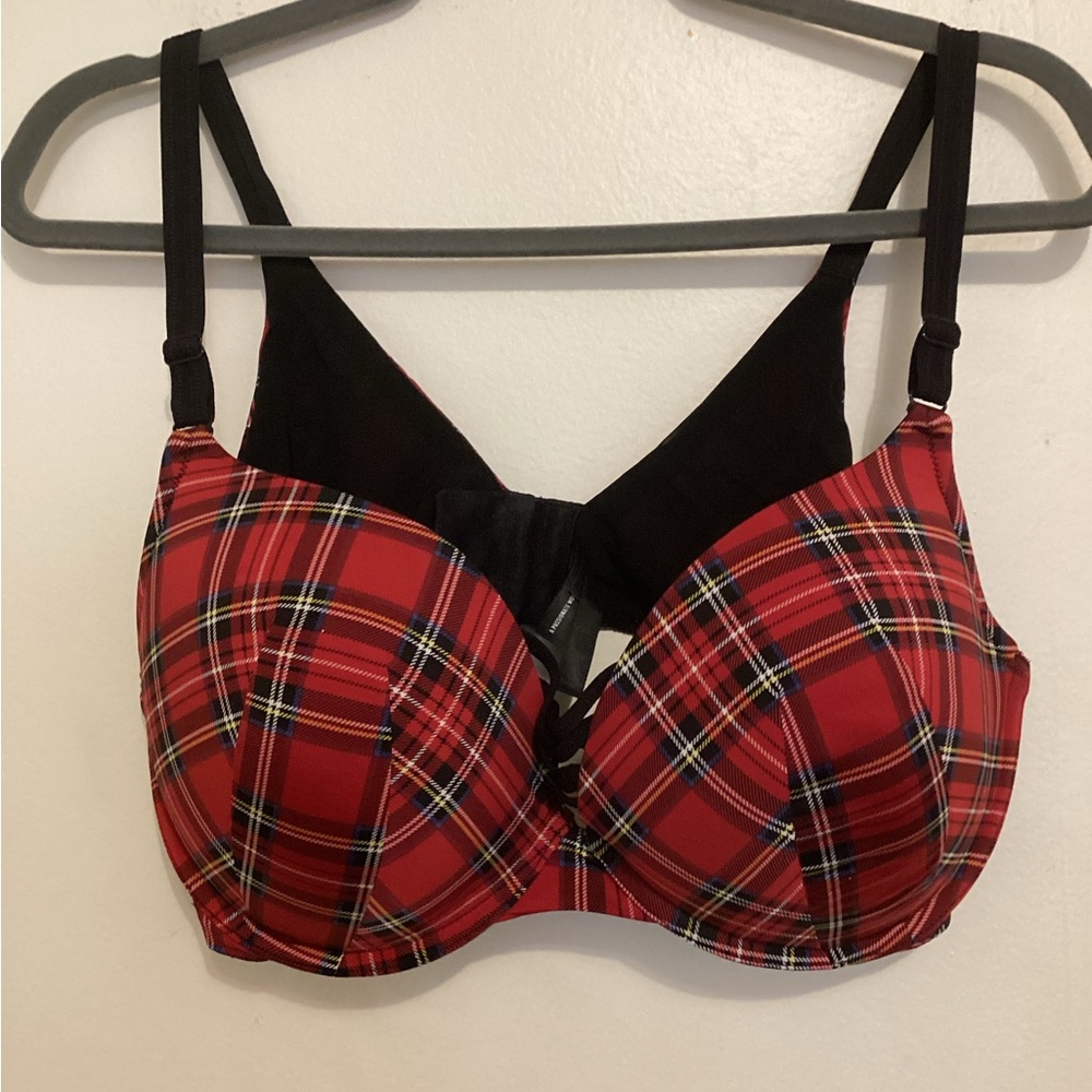 Torrid Curve Bra - Picture 2 of 3